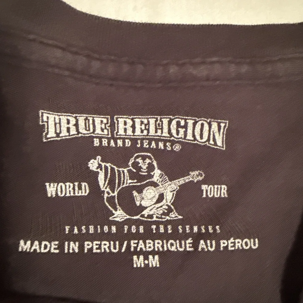 SHIRT TRUE RELIGION MENS MEDIUM Black GRAY VNECK SKULL‎ Short Sleeve Graphic T-